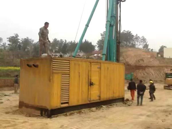 城西如何判断水冷式机油散热器密封件是否需要更换？